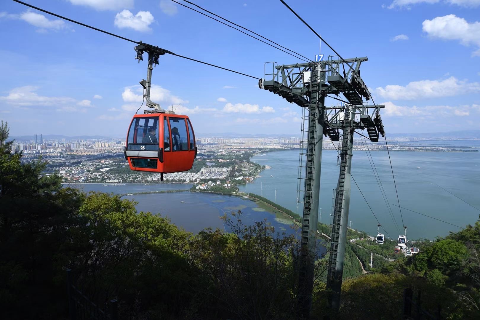 昆明滇池西山索道景區(qū)