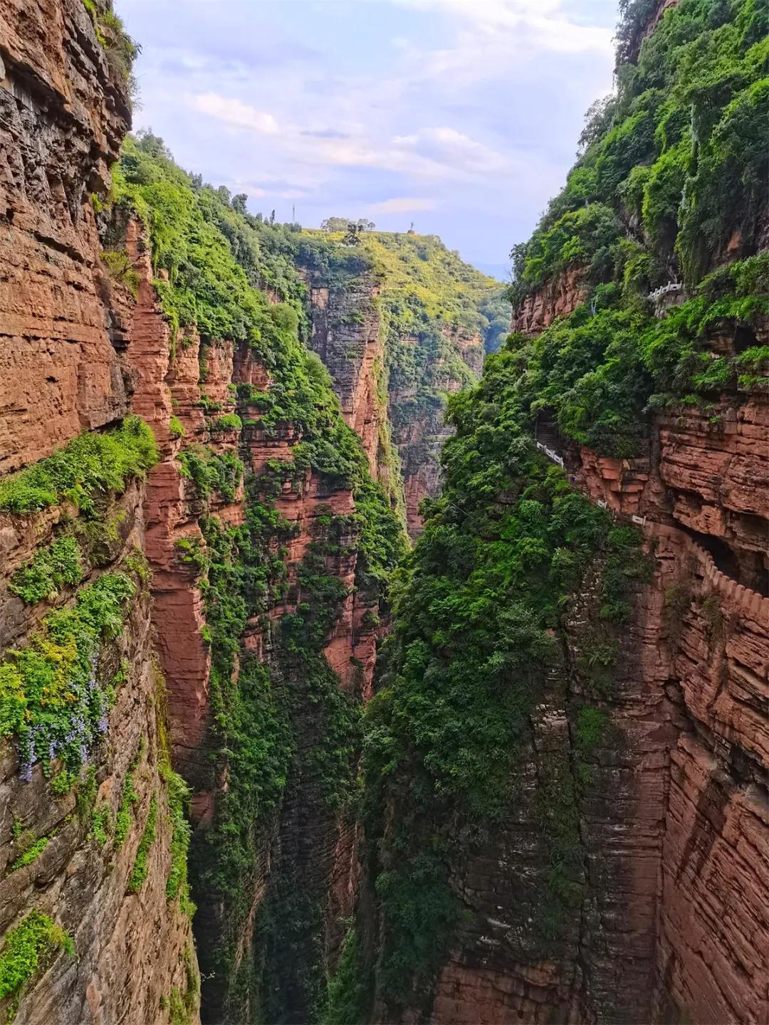 昆明楚雄企業(yè)徒步團(tuán)建露營之旅